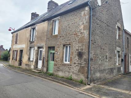 Property for sale Couesmes Vaucé Mayenne